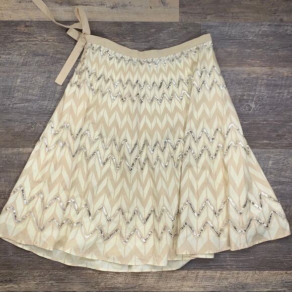 BCBGMaxazria beige and silver sequined zig zag A-line skirt size small S - Picture 1 of 5